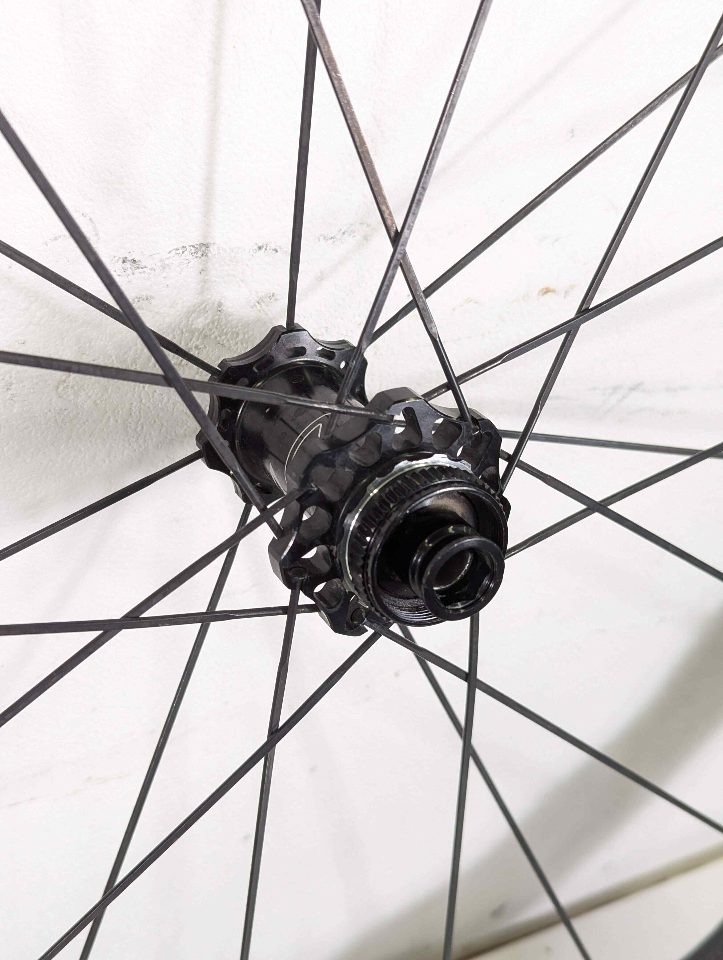 並品】Gioo F1 Pro 53-58 ウネウネリム クリンチャー 700c Shimano 11s
